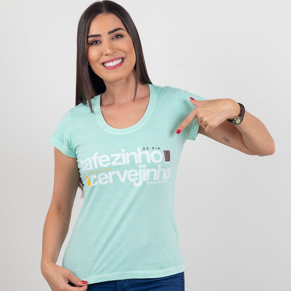 Camiseta Feminina Azul Claro Cafézinho e Cervejinha
