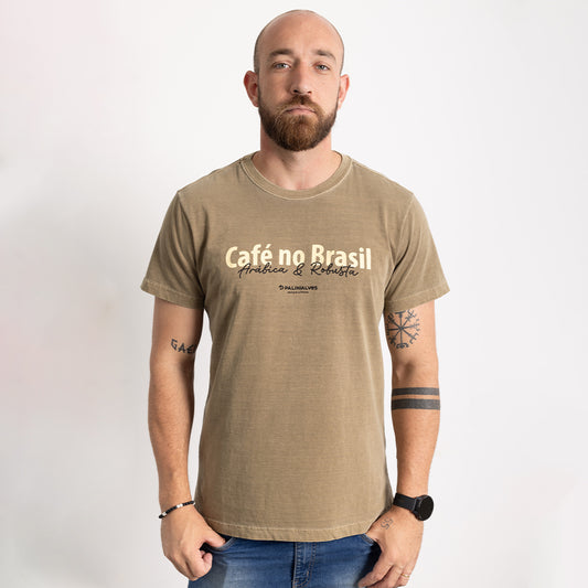 Camiseta Masculina Marrom Café no Brasil